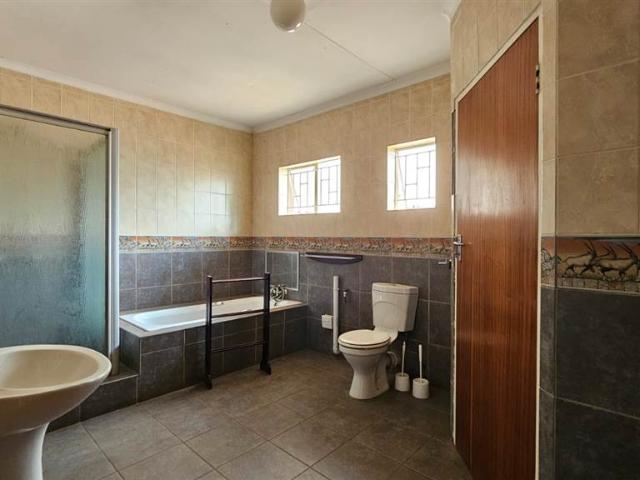 House for sale in Waterkloof, Gauteng