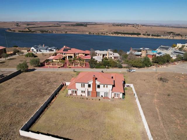 House for sale in Waterkloof, Gauteng