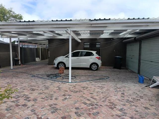House for sale in Cape Town, Western Cape