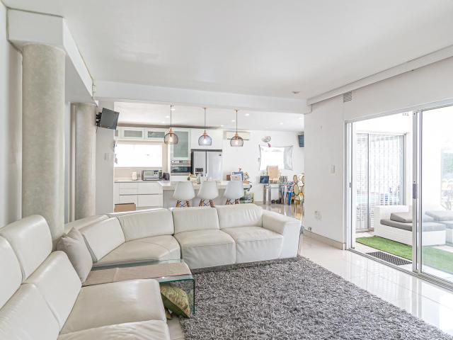 House for sale in Amanzimtoti, Kwazulu-natal