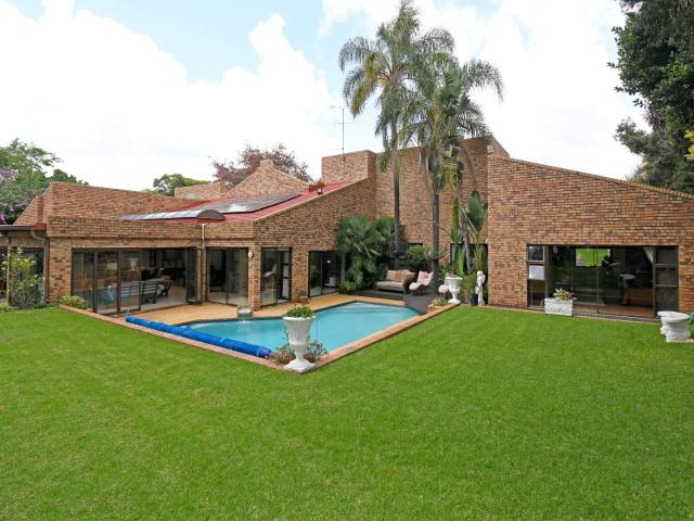 House for sale in Sandton, City of Johannesburg Metropolitan Municipality