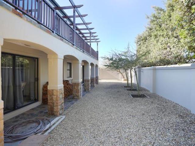 House for sale in Cape Town, Western Cape