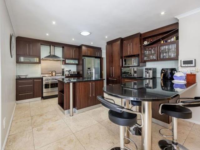 House for sale in Cape Town, Western Cape