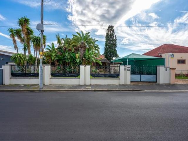 House for sale in Cape Town, Western Cape