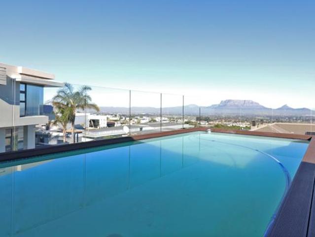 House for sale in Cape Town, Western Cape
