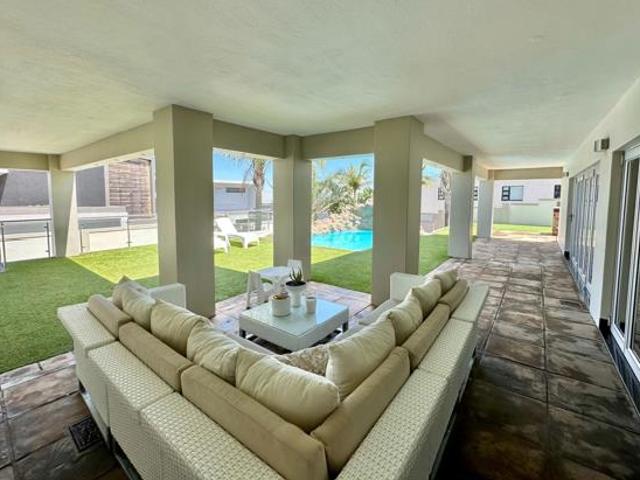House for sale in Cape Town, Western Cape