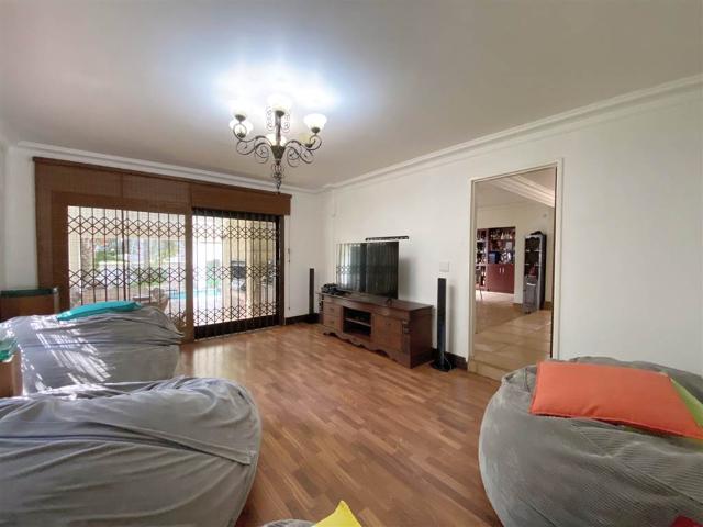 House for sale in Johannesburg, East