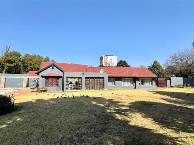 House for sale in Johannesburg, East