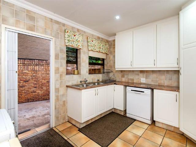 House for sale in Johannesburg, East