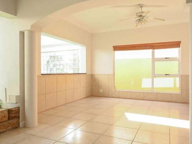 House for sale in Cape Town, Western Cape