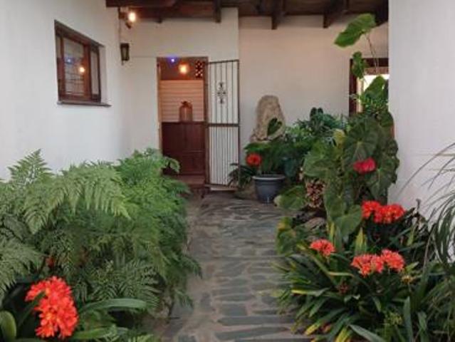 House for sale in Cape Town, Western Cape