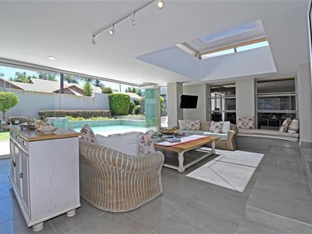 House for sale in Johannesburg, North & Sandton