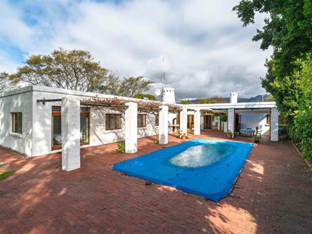 House for sale in Cape Town, Western Cape