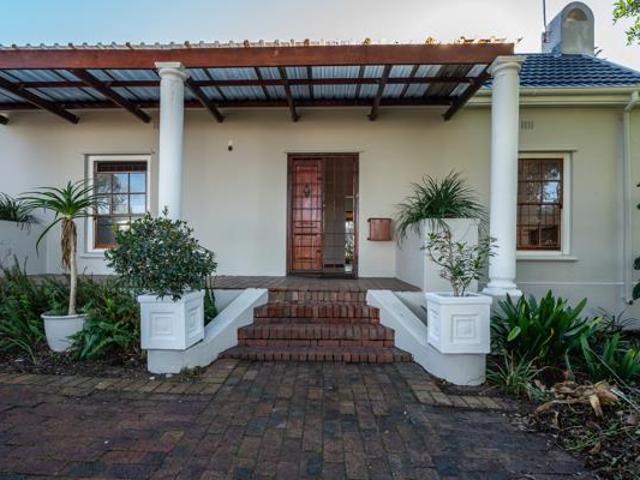 House for rent in Fresnaye, Cape Town