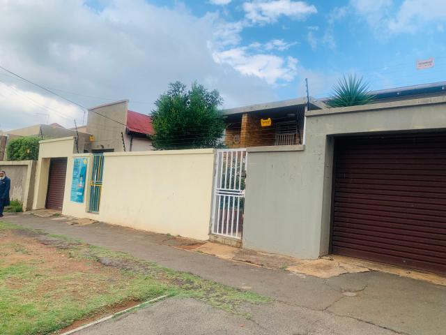 House for sale in Vosloorus, Gauteng