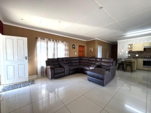 House for sale in UMhlathuze Municipality, Kwazulu-natal