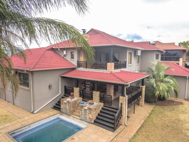 House for sale in Hartbeespoort Dam Nature Reserve