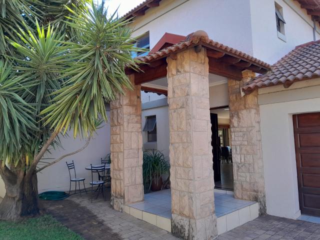 House for sale in Hartbeespoort Dam Nature Reserve