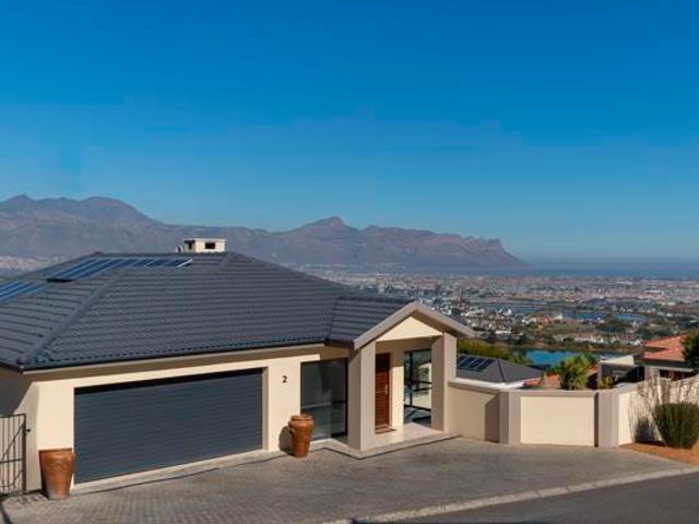 House for sale in Cape Town, Western Cape