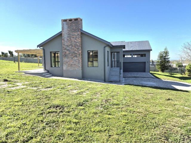 House for sale in Groot Brak Rivier, Western Cape