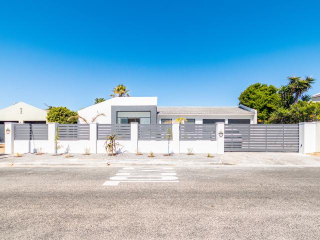 House for sale in Cape Town, Western Cape