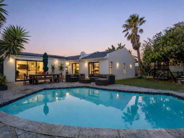 House for sale in Cape Town, Western Cape