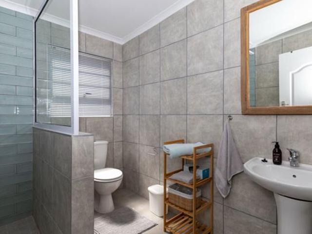 House for sale in Boesmansriviermond, Ndlambe Local Municipality
