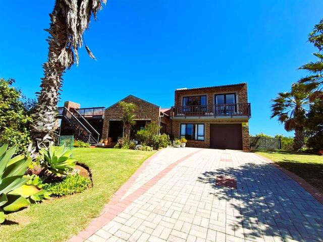 House for sale in Groot Brak Rivier, Western Cape
