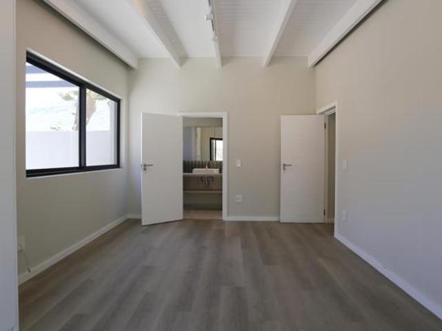 House for sale in Cape Town, Western Cape
