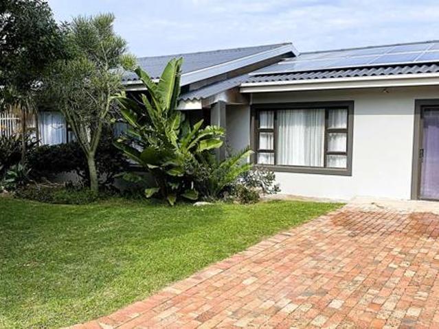 House for sale in Bushmans River Mouth, Eastern Cape