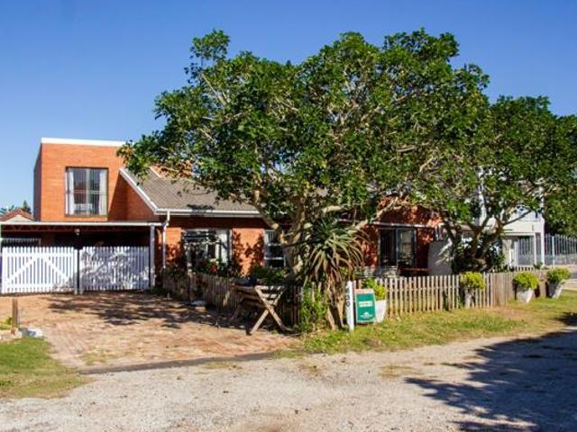 House for sale in Bushmans River Mouth, Eastern Cape