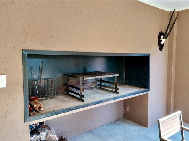 House for sale in Rustenburg Local Municipality, Bojanala Platinum District Municipality