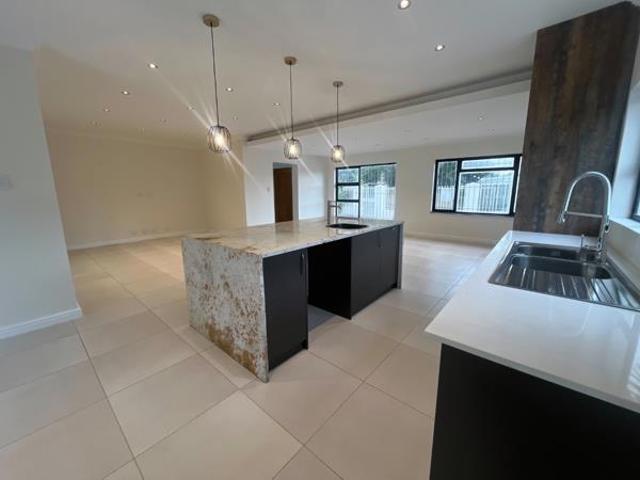 House for sale in Cape Town, Western Cape