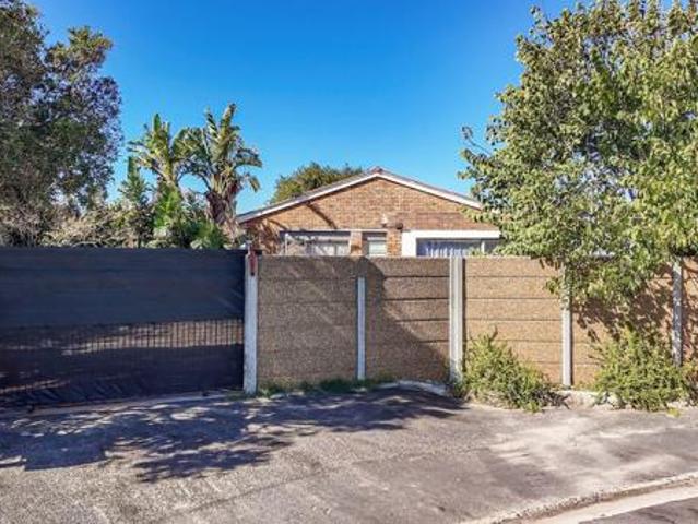 House for sale in Cape Town, Western Cape