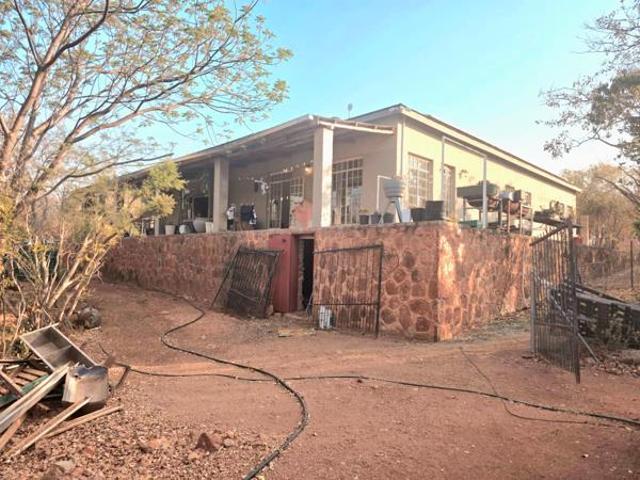 House for sale in Hartbeespoort Dam Nature Reserve, North West