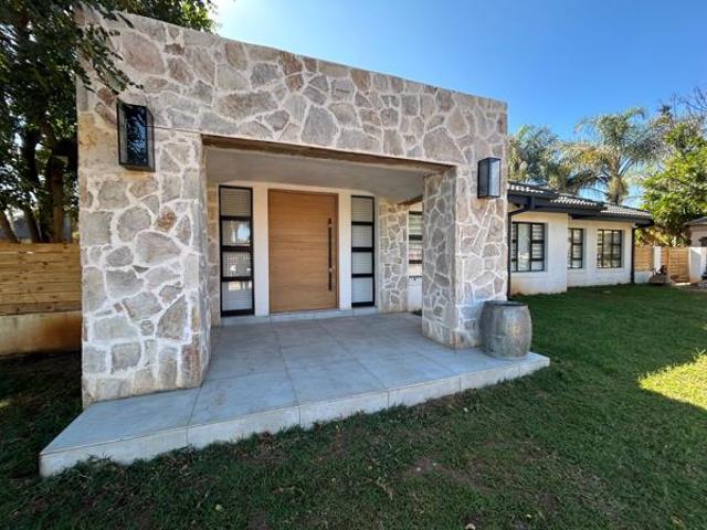 House for sale in Hartbeespoort Dam Nature Reserve, North West