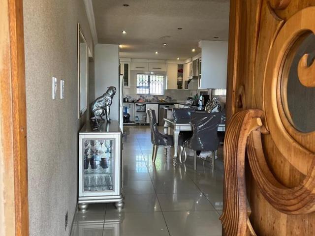 House for sale in Hartbeespoort Dam Nature Reserve, North West
