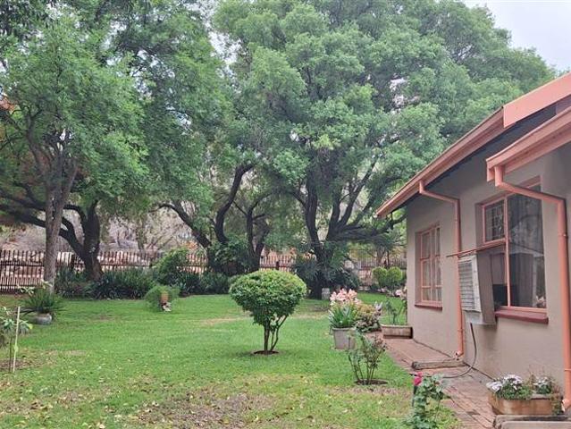 House for sale in Hartbeespoort Dam Nature Reserve, North West