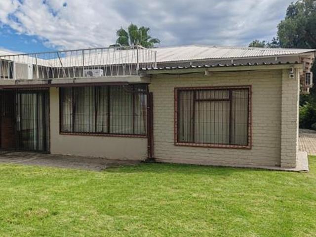 House for sale in Hartbeespoort Dam Nature Reserve, North West