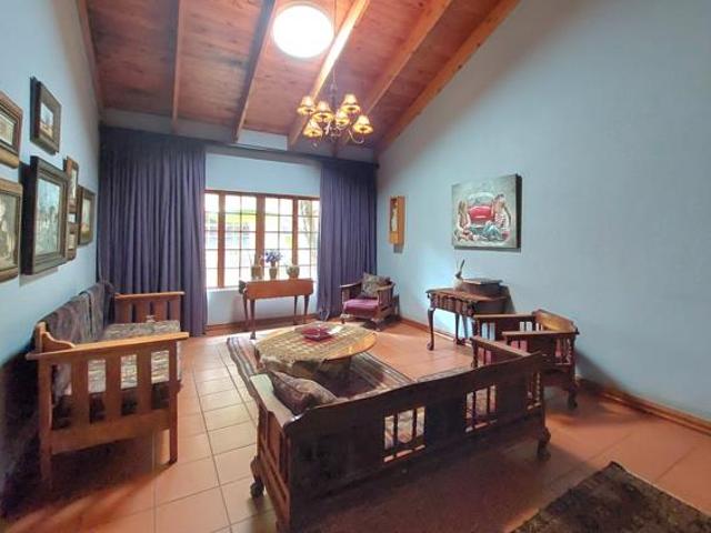 House for sale in Hartbeespoort Dam Nature Reserve, North West