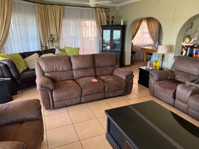 House for rent in Waterkloof, Gauteng
