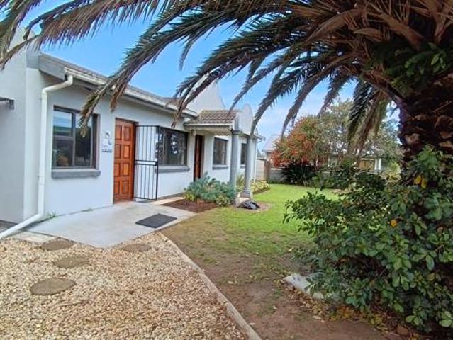 House for rent in Jeffreys Bay, Kouga Local Municipality