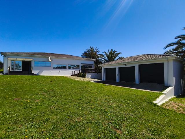 House for sale in Jeffreys Bay, Kouga Local Municipality