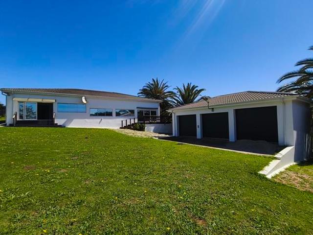 House for sale in Jeffreys Bay, Kouga Local Municipality