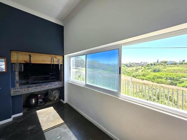 House for sale in Jeffreys Bay, Kouga Local Municipality