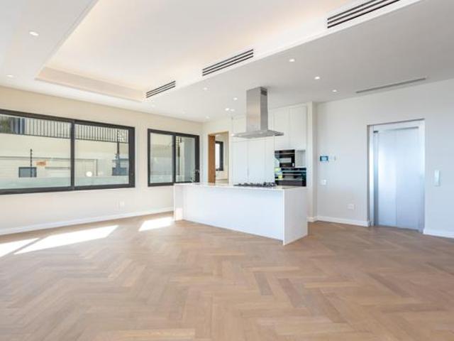 House for sale in Cape Town, Western Cape
