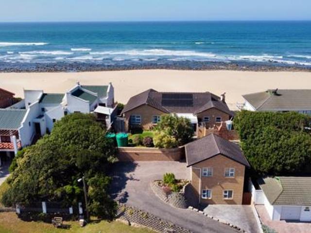 House for sale in Bushmans River Mouth, Eastern Cape