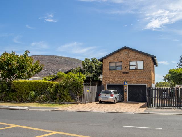 House for sale in Southern Peninsula, Western Cape