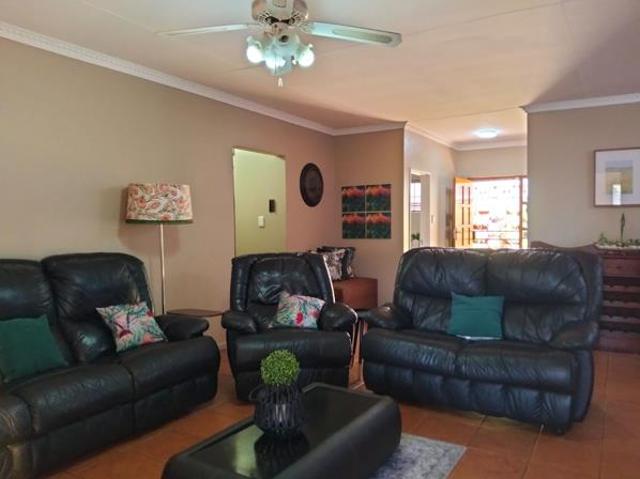 House for sale in Rustenburg Local Municipality, Bojanala Platinum District Municipality