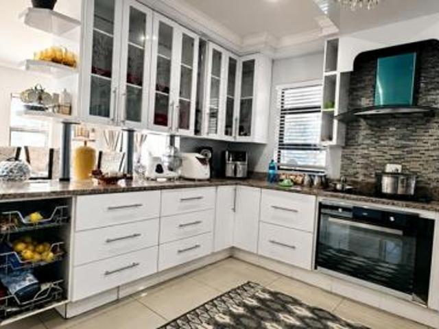 House for sale in Rustenburg Local Municipality, Bojanala Platinum District Municipality